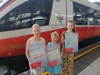 3_gewinnerinnen_vor_zug